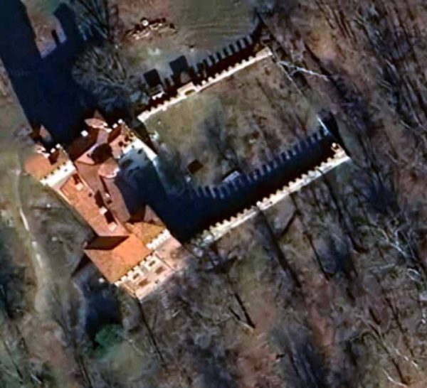 Castle R