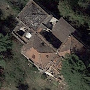 Abandoned villa House lion - Italy